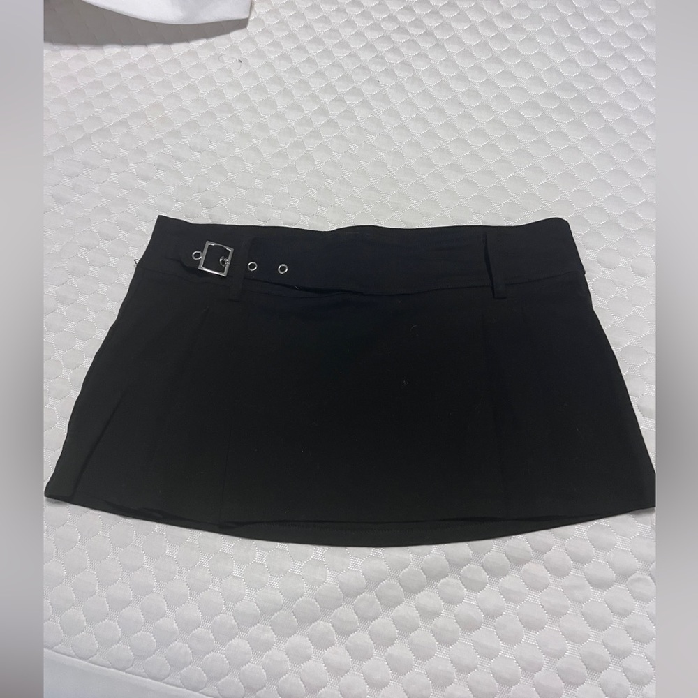 Dolls Kill Generation Kiss Black Mini Skirt with Silver Buckle size medium NWT